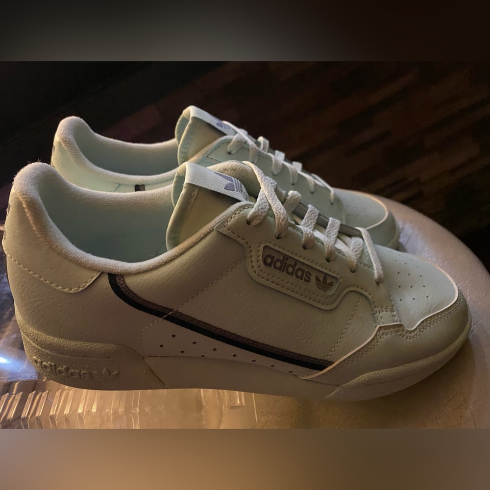 ADIDAS CONTINENTAL J ICE MINT SIZE 4.5 MINT CONDITION WITH LITTLE SIGNS OF WEAR